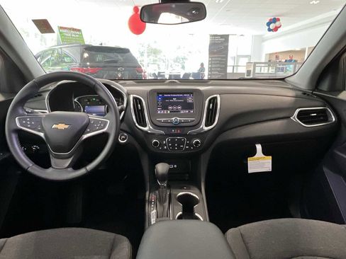 Used 2022 Chevrolet Equinox LT AWD/4WD image 11