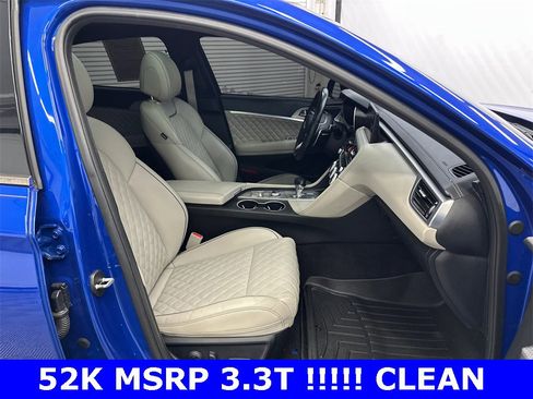 Used 2022 Genesis G70 3.3T image 15