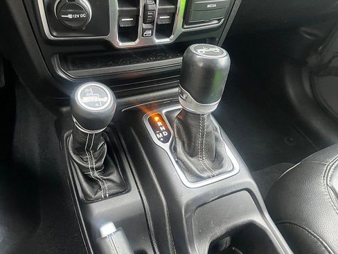 Used 2020 Jeep Wrangler Unlimited Sahara w/ Dual Top Group image 17