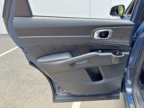 Used 2024 Kia Sorento SX AWD/4WD image 45