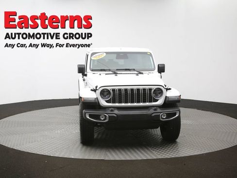 Used 2025 Jeep Wrangler Unlimited Sahara AWD/4WD image 52