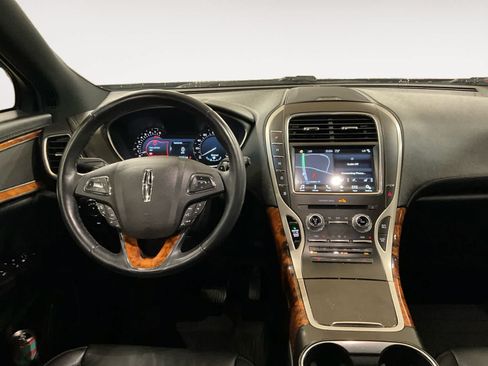 Used 2017 Lincoln MKX Select w/ Select Plus Package FWD image 10