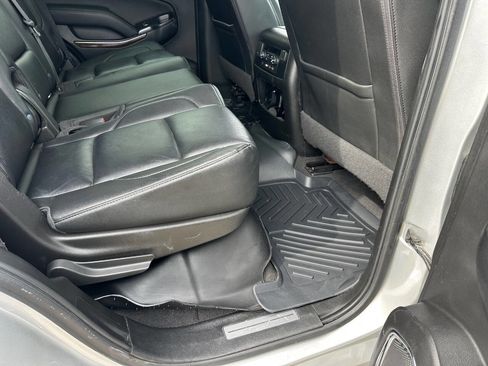 Used 2020 Chevrolet Tahoe LT image 28