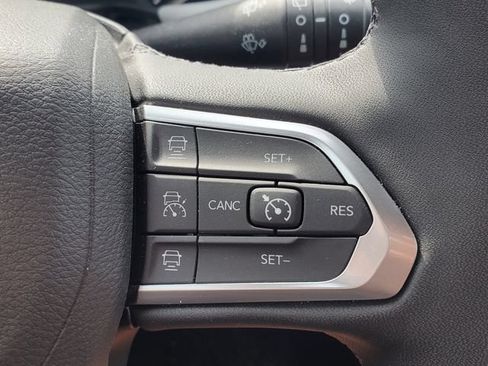 Used 2025 Jeep Compass Limited AWD/4WD image 9