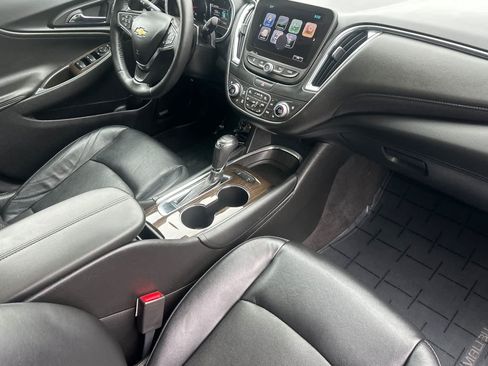 Used 2017 Chevrolet Malibu Premier w/ Premier Sun and Wheel Package FWD image 15