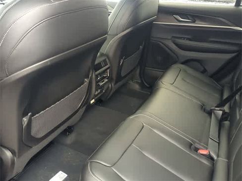 New 2025 Jeep Grand Cherokee Limited image 18