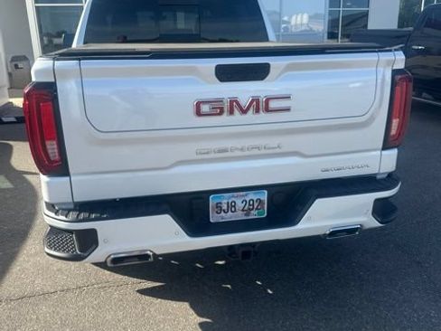 Used 2022 GMC Sierra 1500 Denali w/ Denali Reserve Package AWD/4WD image 5