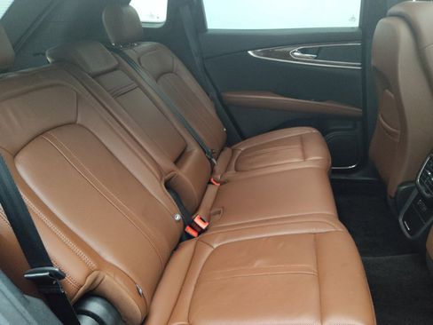 Used 2018 Lincoln MKX Reserve w/ Driver Assistance Package image 19