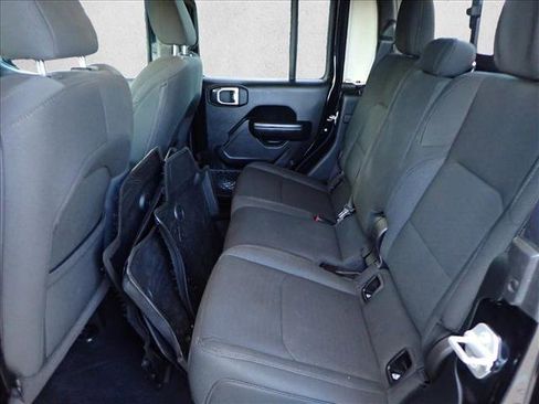 Used 2021 Jeep Gladiator Willys image 8