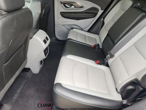 Used 2024 GMC Terrain SLT FWD image 32
