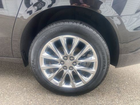 Certified 2018 Buick Enclave Premium w/ Experience Buick Package AWD/4WD image 9