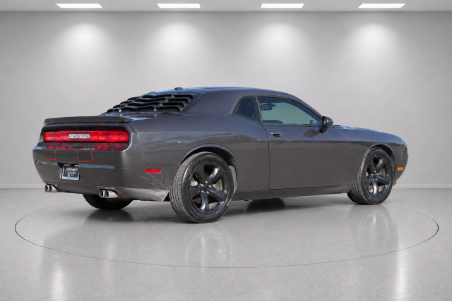 Used 2014 Dodge Challenger R/T w/ Blacktop Package RWD image 3