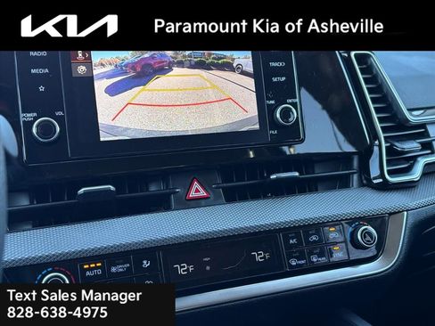 Used 2023 Kia Sportage LX image 9