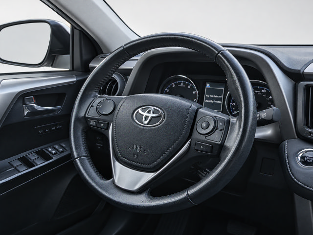 Used 2017 Toyota RAV4 Limited w/ Advanced Technology Package FWD image 10