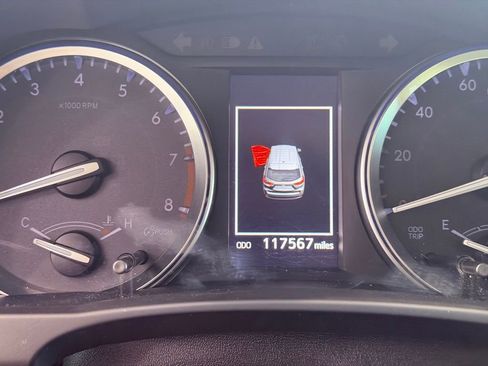 Used 2017 Toyota Highlander Limited FWD image 23
