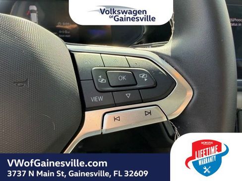 Used 2022 Volkswagen Taos SE image 25