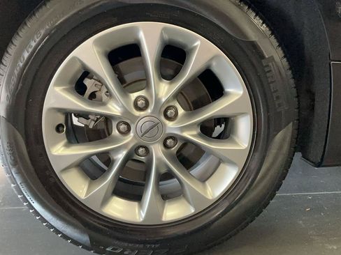 Used 2023 Chrysler Pacifica Touring-L w/ Uconnect Theater Family Group AWD/4WD image 29