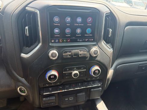 Used 2022 GMC Sierra 3500 AT4 w/ AT4 Preferred Package AWD/4WD image 13