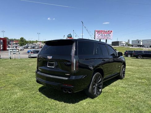 Used 2025 Cadillac Escalade V w/ LPO, Floor Liner Package AWD/4WD image 13