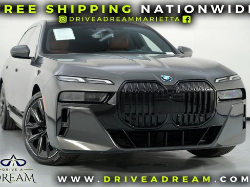 Used 2023 BMW i7 xDrive60 image 2