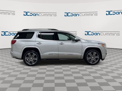 Used 2019 GMC Acadia Denali w/ Technology Package FWD image 9