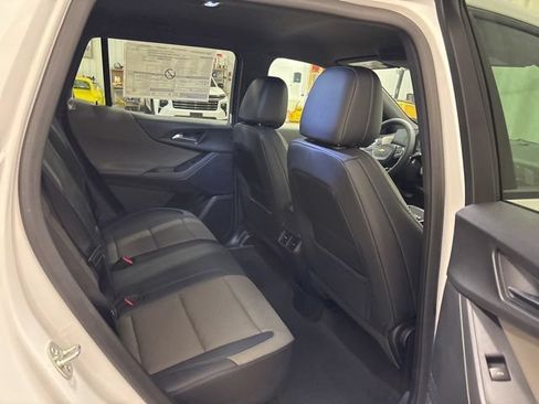New 2026 Chevrolet Equinox LT w/ Convenience Package II FWD image 14
