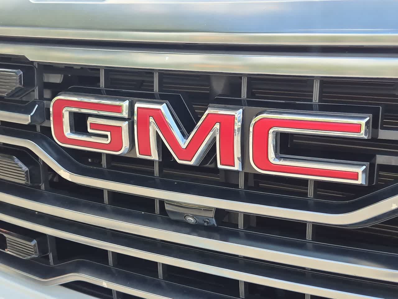 Used 2024 GMC Sierra 1500 AT4 w/ Technology Package AWD/4WD image 12