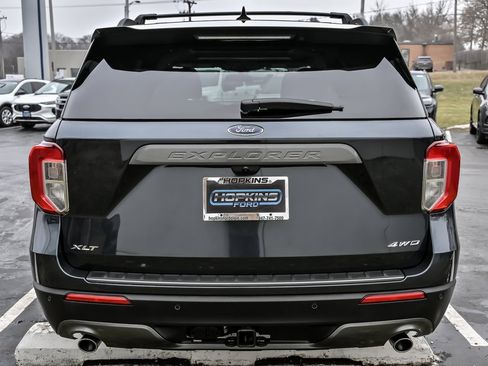 Used 2023 Ford Explorer XLT w/ Equipment Group 202A image 7