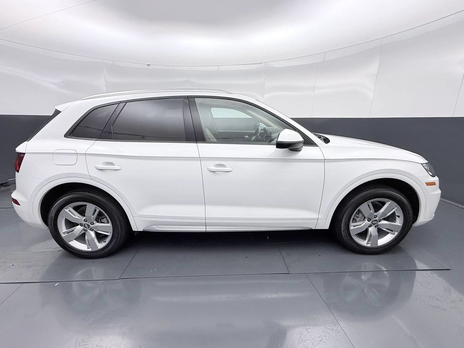 Used 2018 Audi Q5 2.0T Premium w/ Convenience Package AWD/4WD image 8