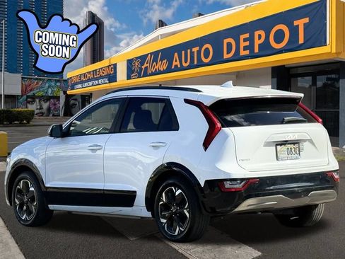 Used 2024 Kia Niro Wave FWD image 3