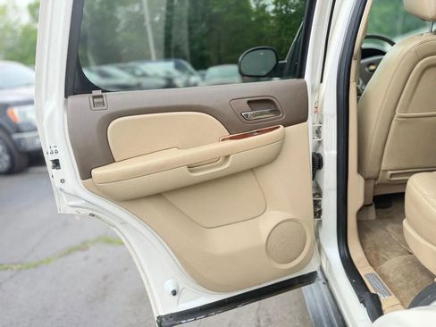 Used 2013 Chevrolet Tahoe LTZ AWD/4WD image 30