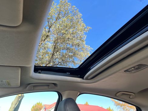 Used 2017 Honda HR-V EX image 33