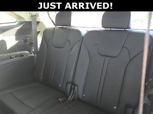 Used 2025 Kia Sorento EX image 9