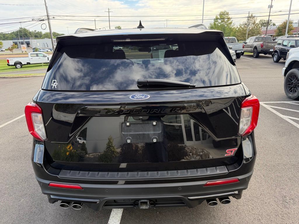 Used 2020 Ford Explorer ST w/ ST Street Pack AWD/4WD image 9