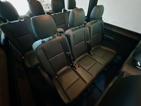 Used 2022 Mercedes-Benz Sprinter 2500 image 21