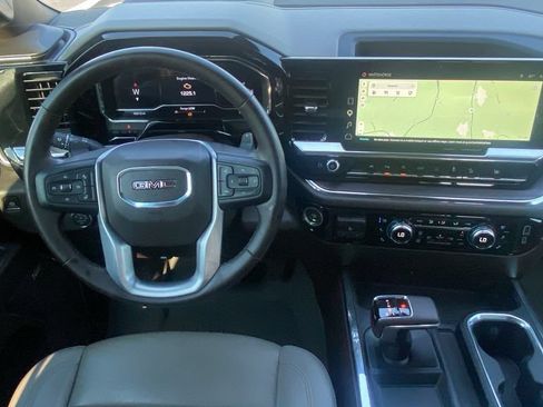 Used 2024 GMC Sierra 1500 SLT w/ SLT Premium Plus Package AWD/4WD image 20