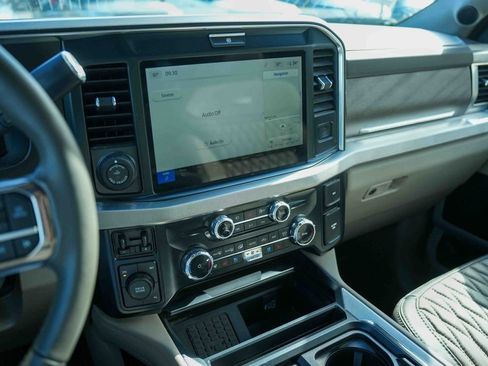Used 2025 Ford F450 Platinum w/ Platinum Plus Package AWD/4WD image 40