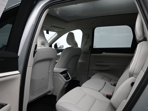 New 2025 Volvo EX90 Ultra AWD/4WD image 24