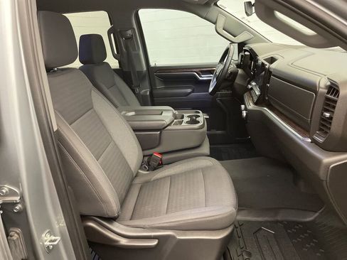 Used 2023 GMC Sierra 1500 SLE image 21