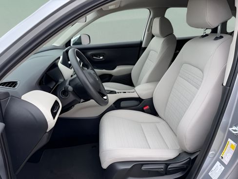 Certified 2026 Honda HR-V LX image 22