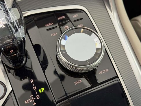 Used 2023 BMW X6 xDrive40i w/ Executive Package image 30