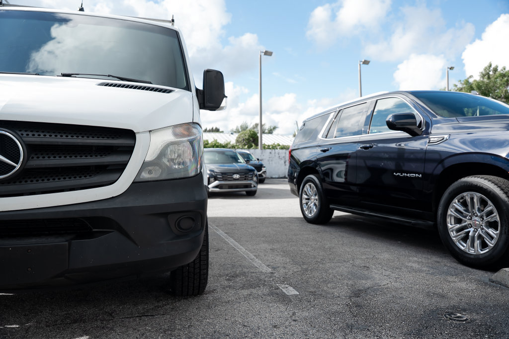 Used 2017 Mercedes-Benz Sprinter 2500 image 16