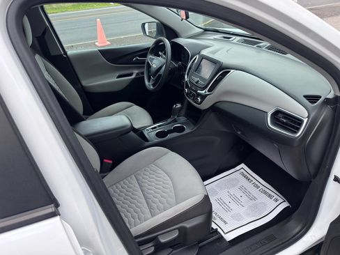Used 2021 Chevrolet Equinox LS w/ LS Convenience Package FWD image 28