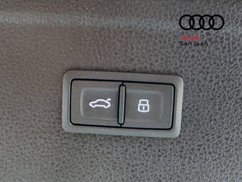 Used 2024 Audi Q5 2.0T Premium w/ Convenience Package image 33