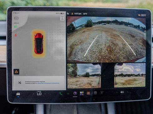 Used 2022 Tesla Model Y Performance AWD/4WD image 20