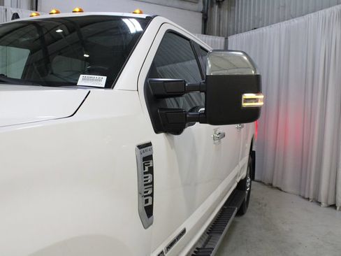 Used 2019 Ford F350 Lariat w/ Lariat Ultimate Package AWD/4WD image 36