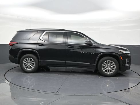 Used 2023 Chevrolet Traverse LT FWD image 6