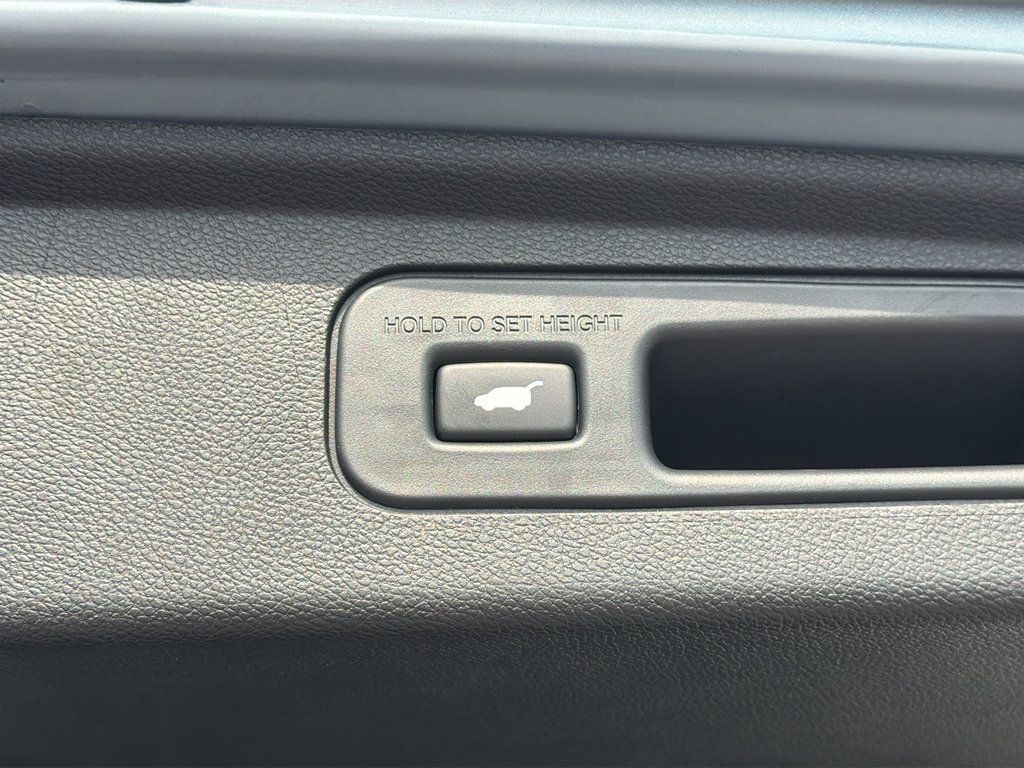 Used 2023 Honda Odyssey Sport image 9