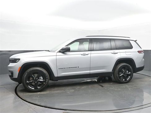 New 2025 Jeep Grand Cherokee L Limited image 2
