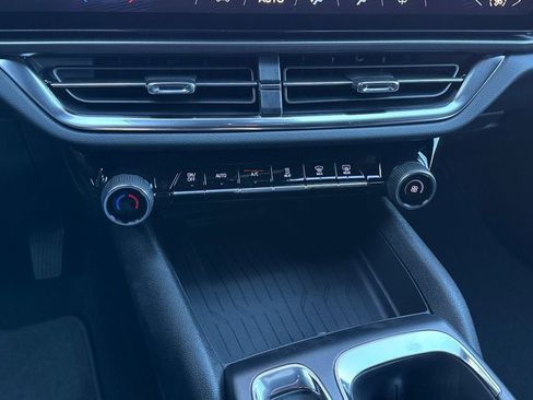 New 2026 Chevrolet Equinox EV LT image 21